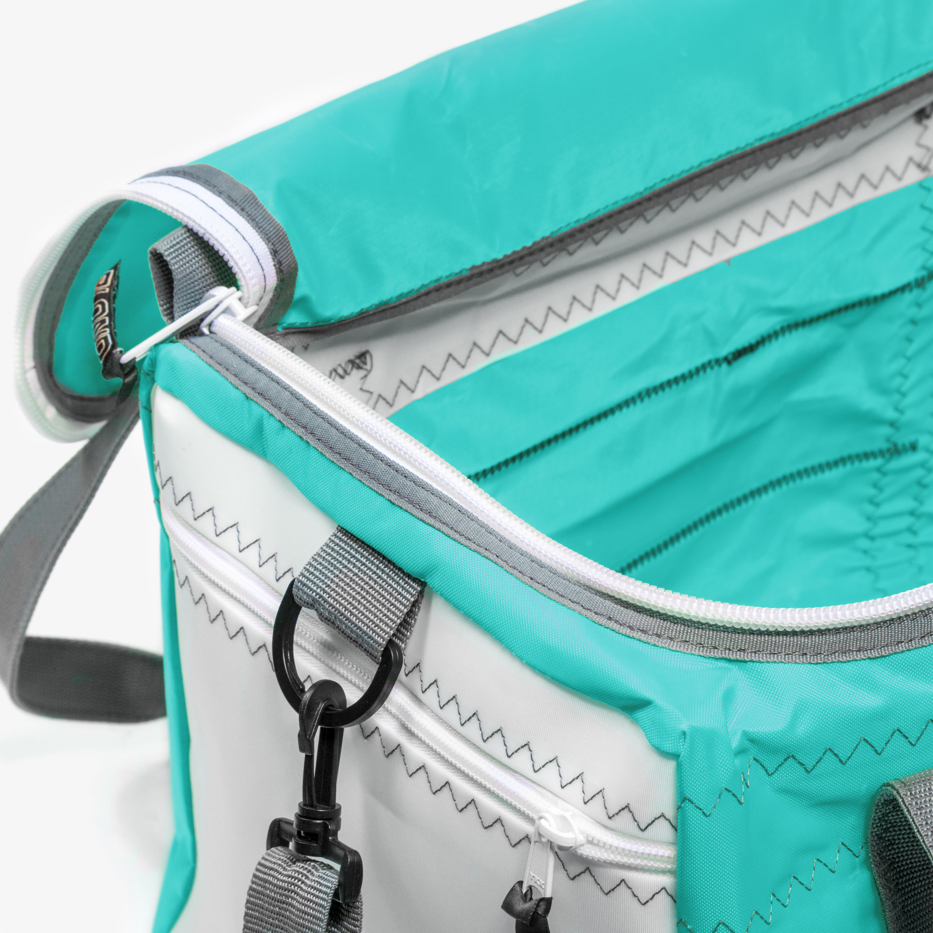 Mobile Preview: Travelbag M 90